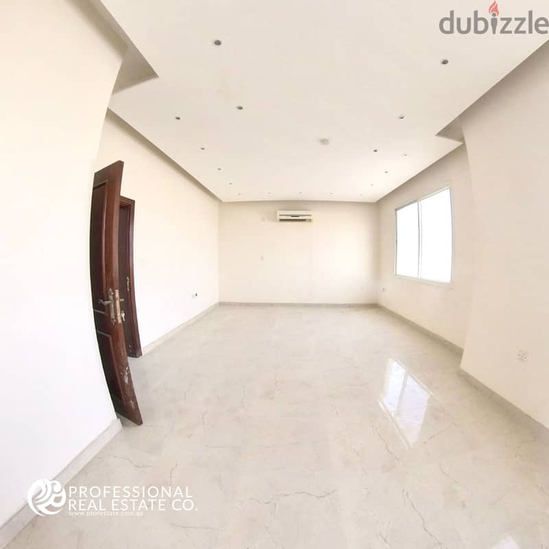 UnFurnished | 5 BHK Standalone Villa with Outhouse in Markhiya 3