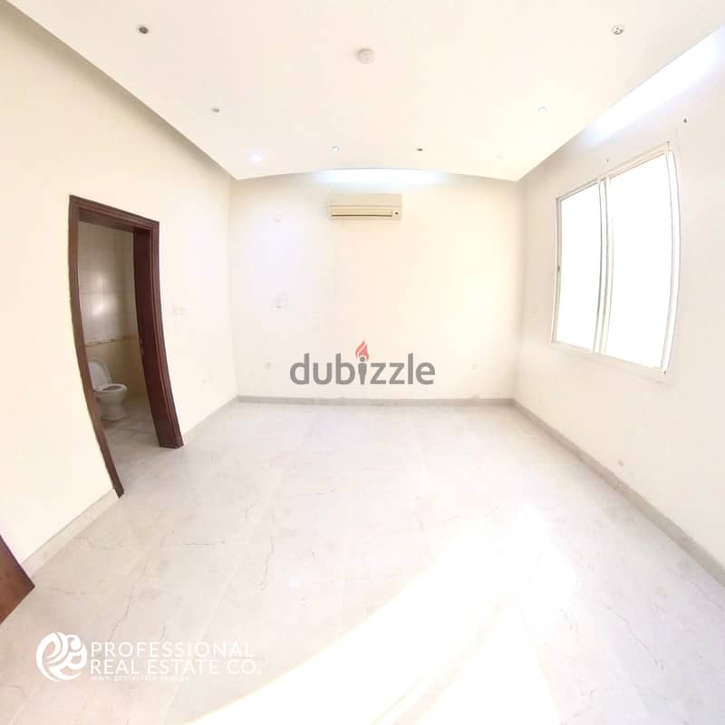 UnFurnished | 5 BHK Standalone Villa with Outhouse in Markhiya 4