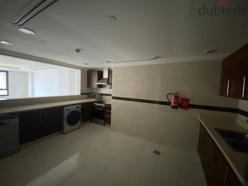 1 BHK for rent in the pearl غرفة وصالة للايجار في اللؤلؤة 3