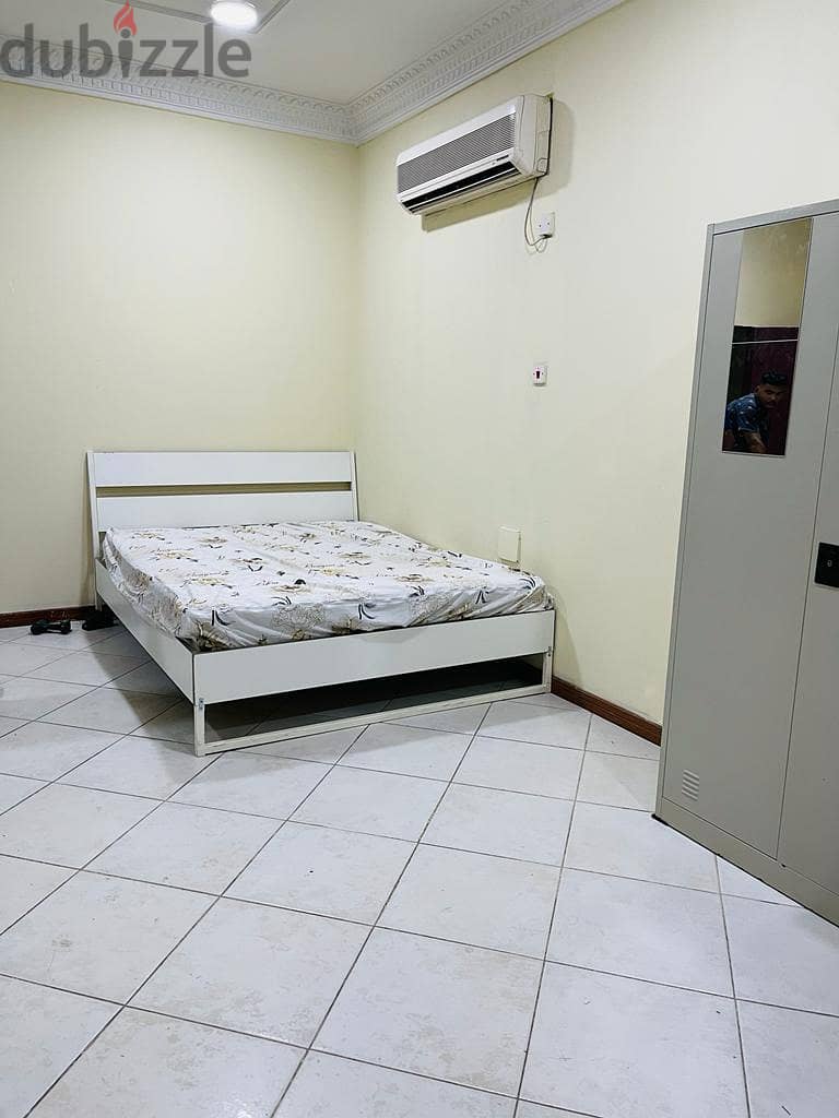 spacious furnished studio in Old Airport 4