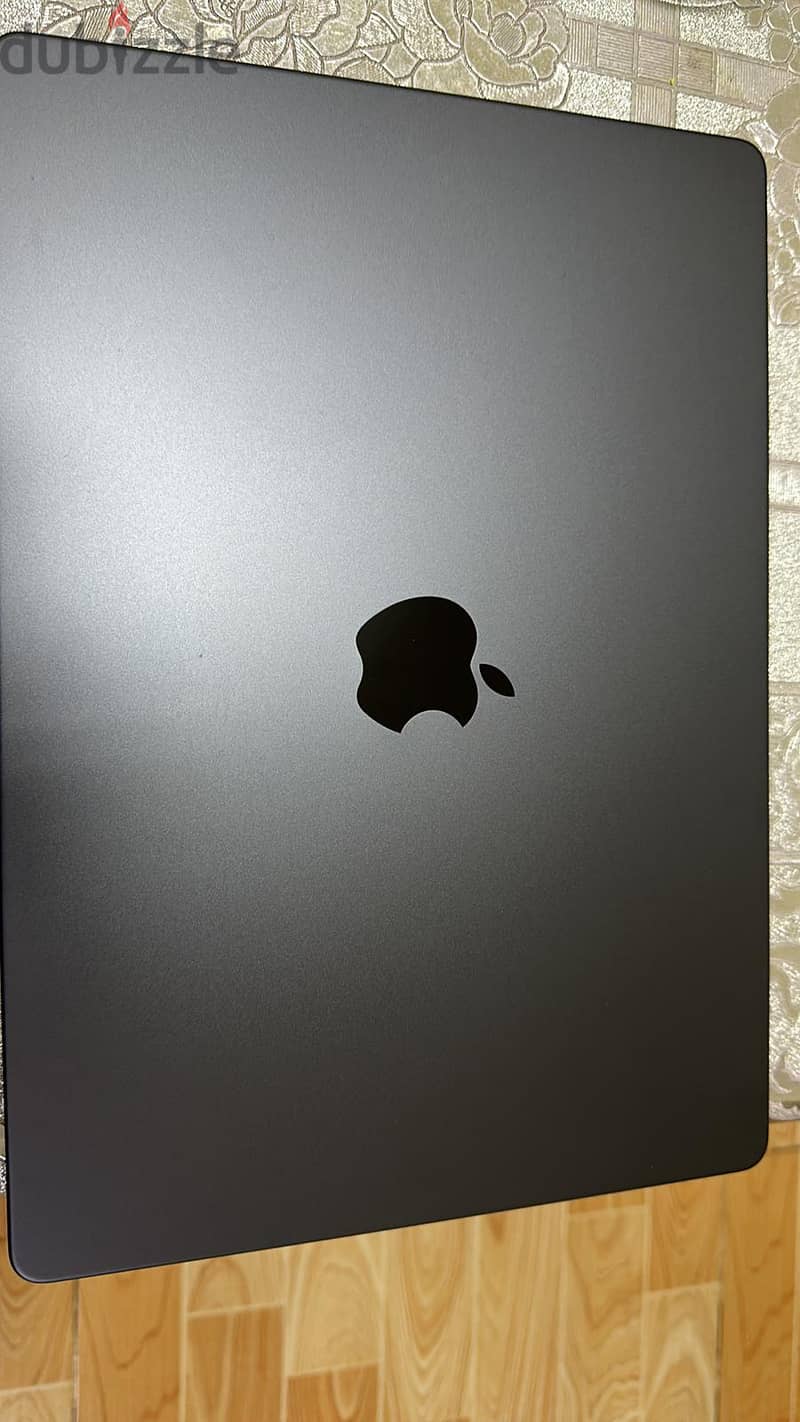 Apple Macbook pro 2023 M3 chip 18 GB memory just box urgent sell thank 3