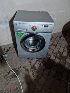 lg 8. kg Washing machine for sale good quality call me. 70697610 0