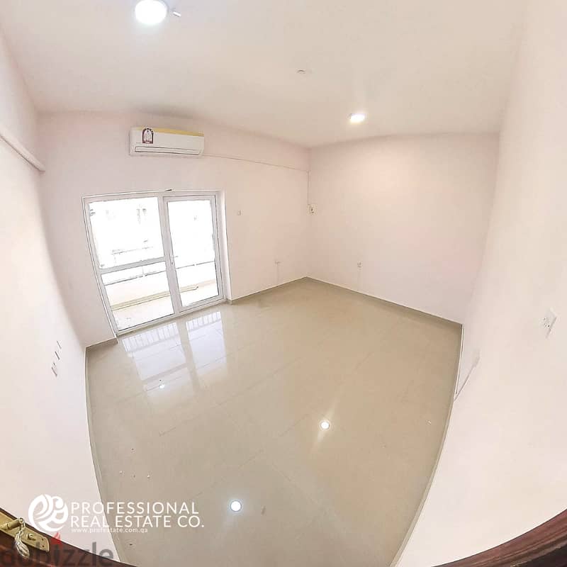 Unfurnished | 3 BHK Apartment in Bin Omran | Near Al Meera 0