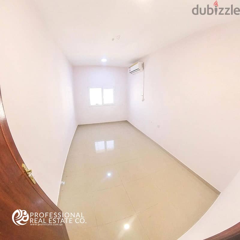 Unfurnished | 3 BHK Apartment in Bin Omran | Near Al Meera 1