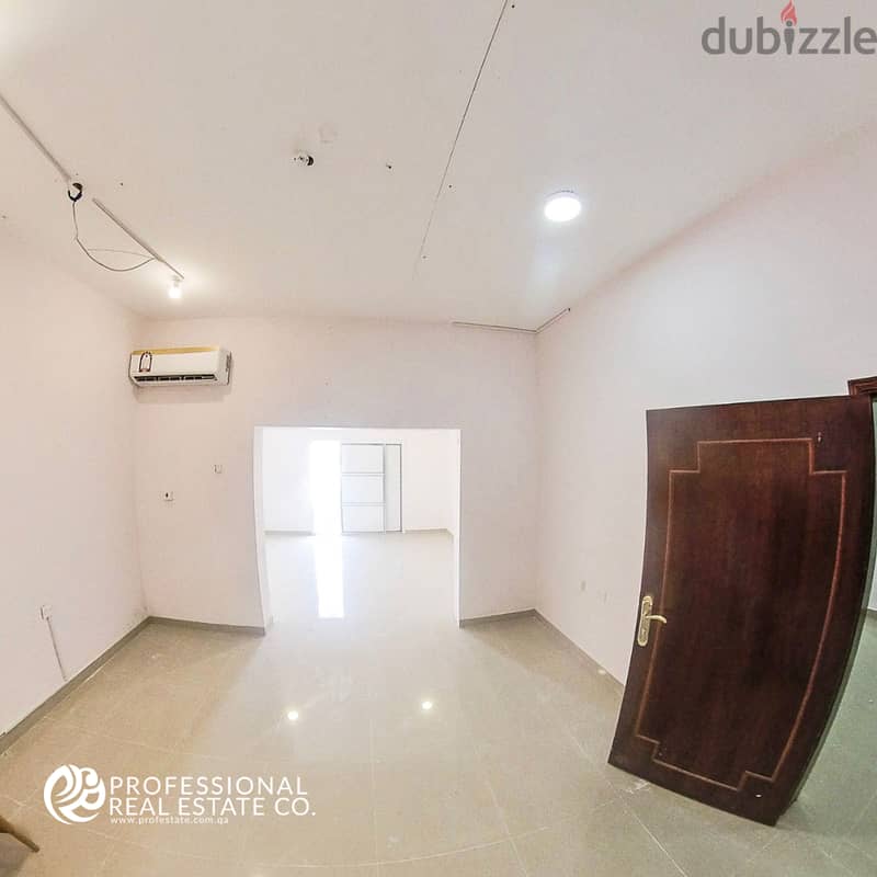 Unfurnished | 3 BHK Apartment in Bin Omran | Near Al Meera 2