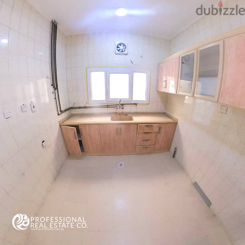 Unfurnished | 3 BHK Apartment in Bin Omran | Near Al Meera 4