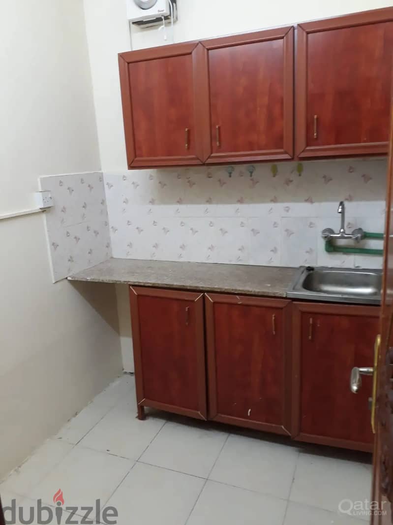 1 BHK @ AL MAAMOURA , DOHA ( Near Parco Mall ) FAMILY VILLA APARTMENT 1