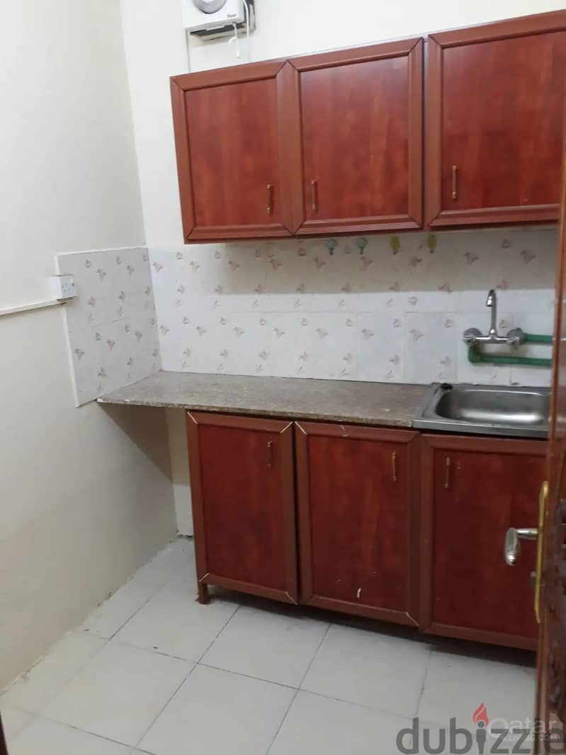 1 BHK @ AL MAAMOURA , Doha ( Near Parco Mall ) FAMILY VILLA APARTMENT 1