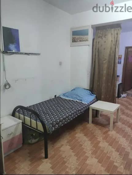 Executive bachelor room , Bed space available 1