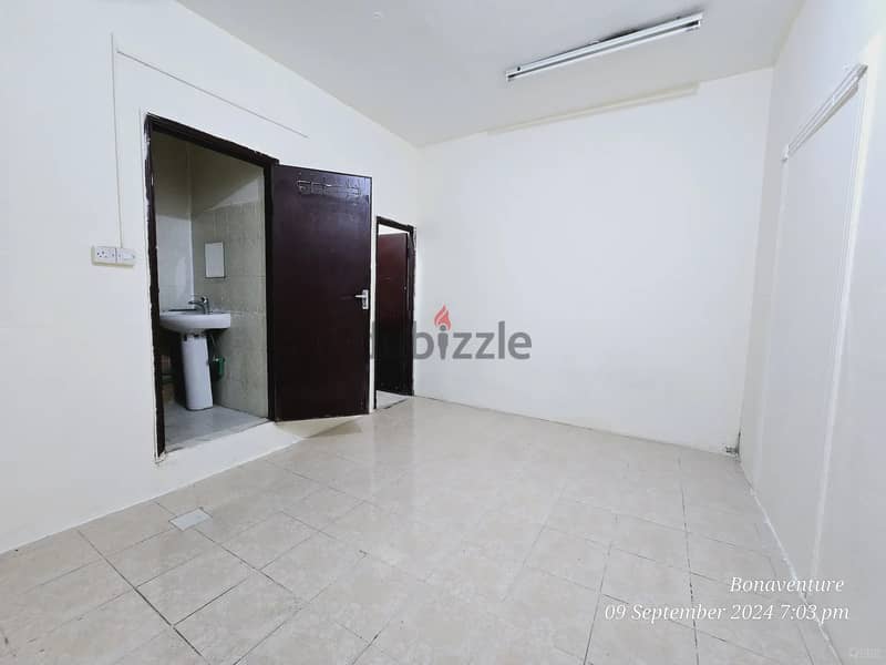 SMALL FAMILY ROOM - AL THUMAMA 1