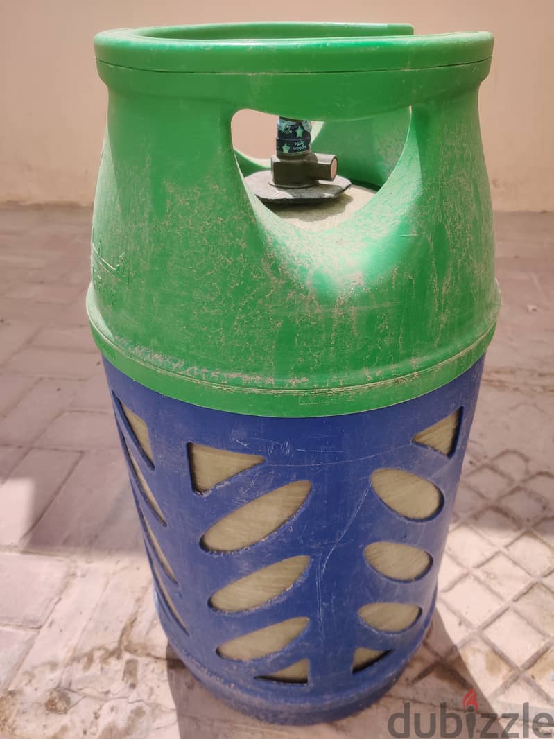 Gas cylinder for sale for 300 riyal 1