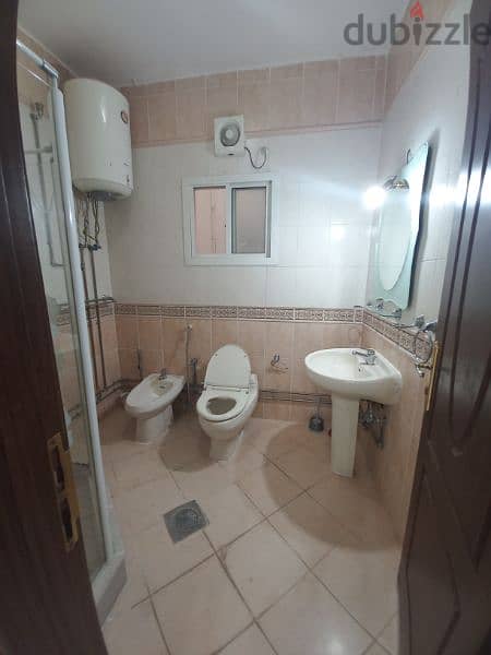 2BHK 2 bathroom mathar qadeem 4500 6