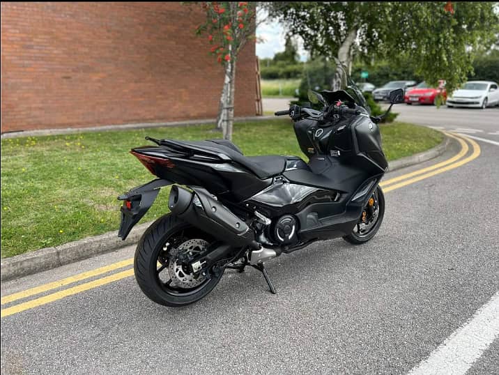 Kymco X-Town 125 Scooter 1