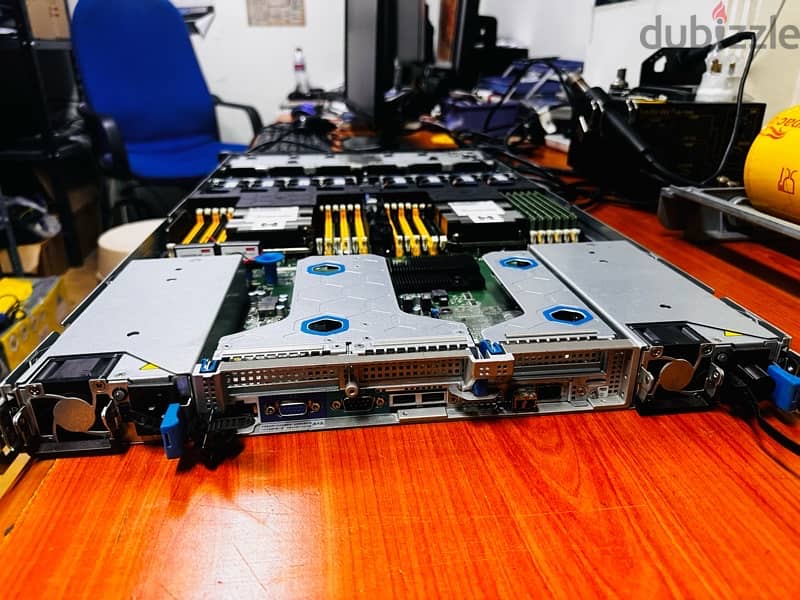 NetApp rack server 8