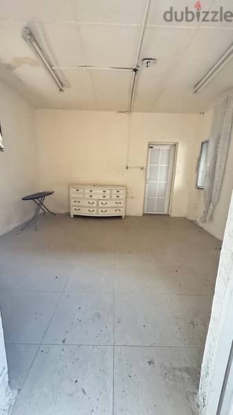 500 Garage with 6 Room For Rent 5