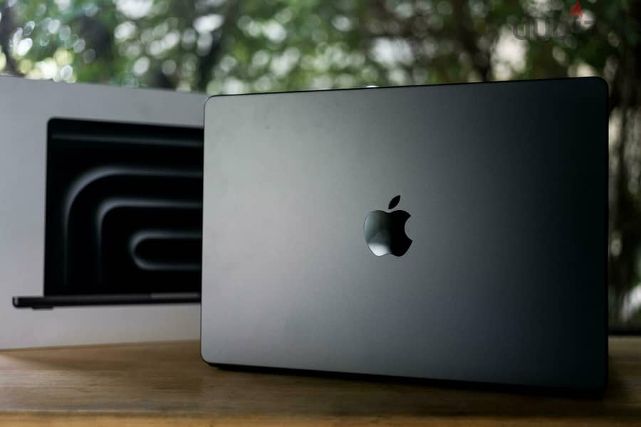 Apple MacBook Pro 14 Space Black M3 Max WhatsApp : +16266453424 1