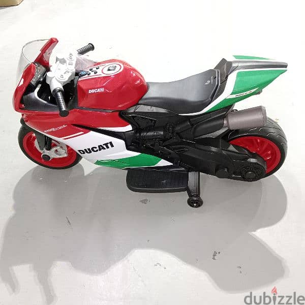 دراجات أطفال كهربائية نوع دوكاتي . Ducati electric kids bikes 2