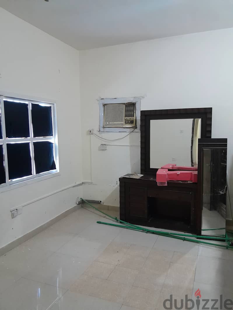 Spacious 1bhk in Old Airport for family 5