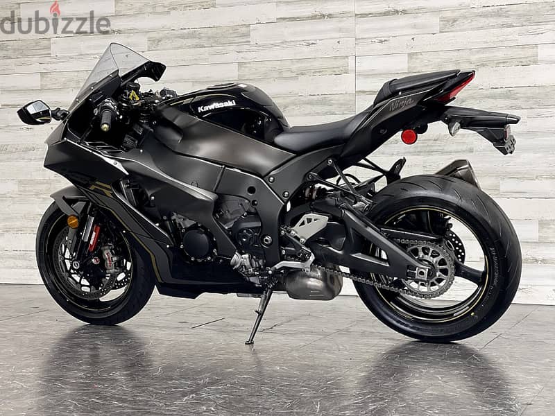 2013 Kawasaki Ninja ZX-10RR    +974 66574363 1