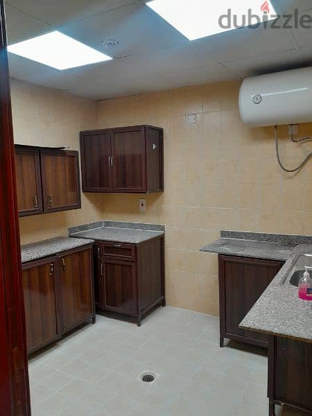 Like new 2bhk in Old Airport for family 4