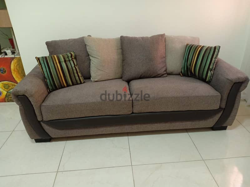 6 seater sofa 0