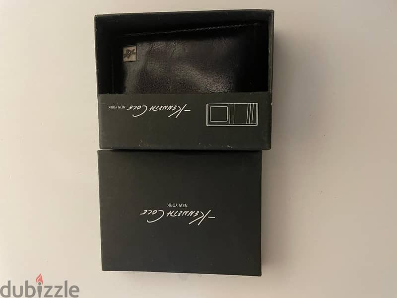 Kenneth Cole leather card holder 3