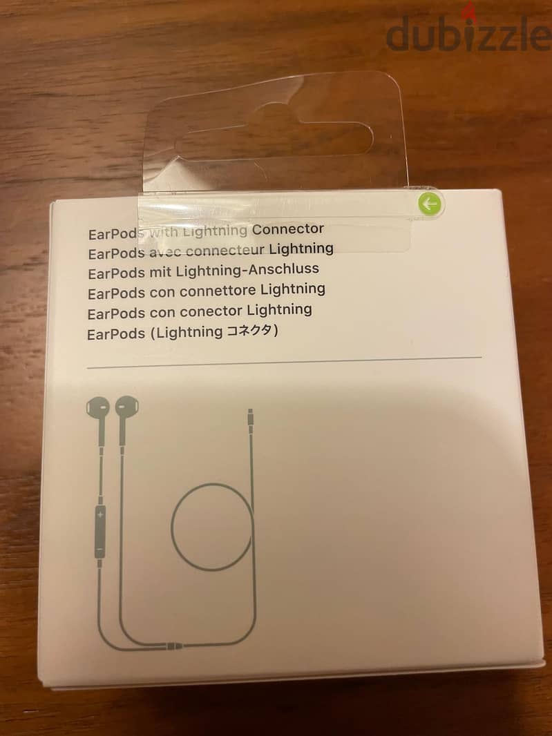 Earpods with Lightening Connector - brand new 2