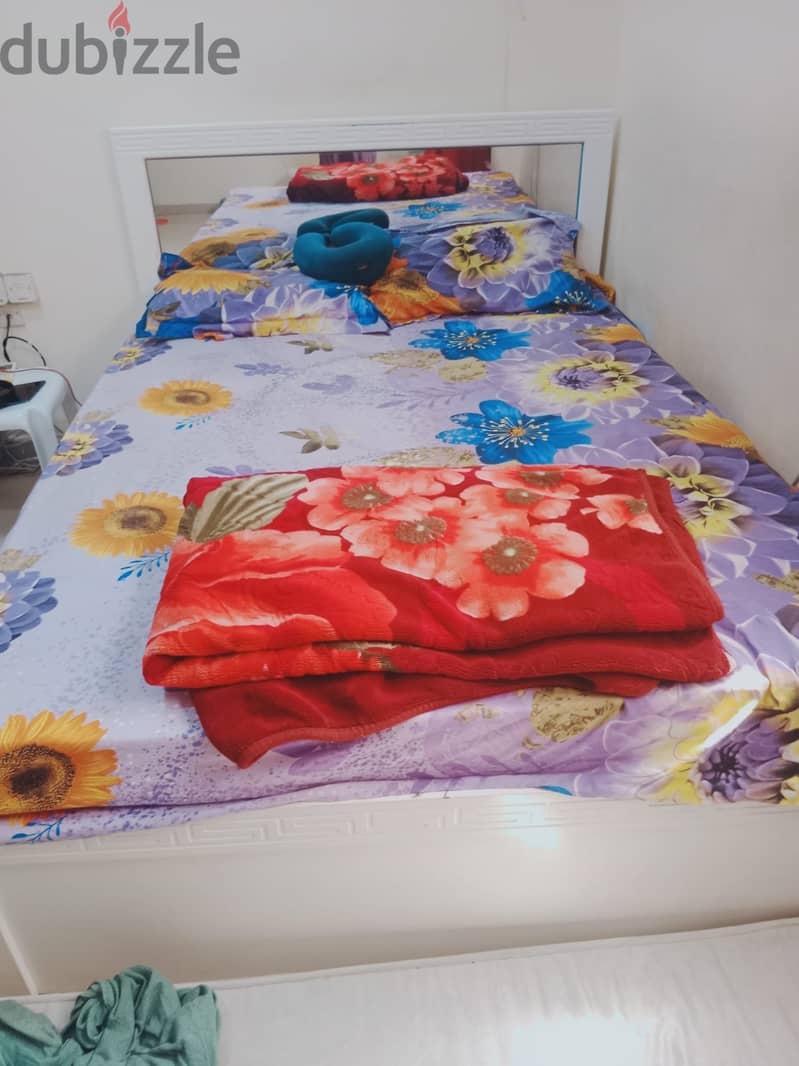 Queen size bed  for sale with Mattress 0