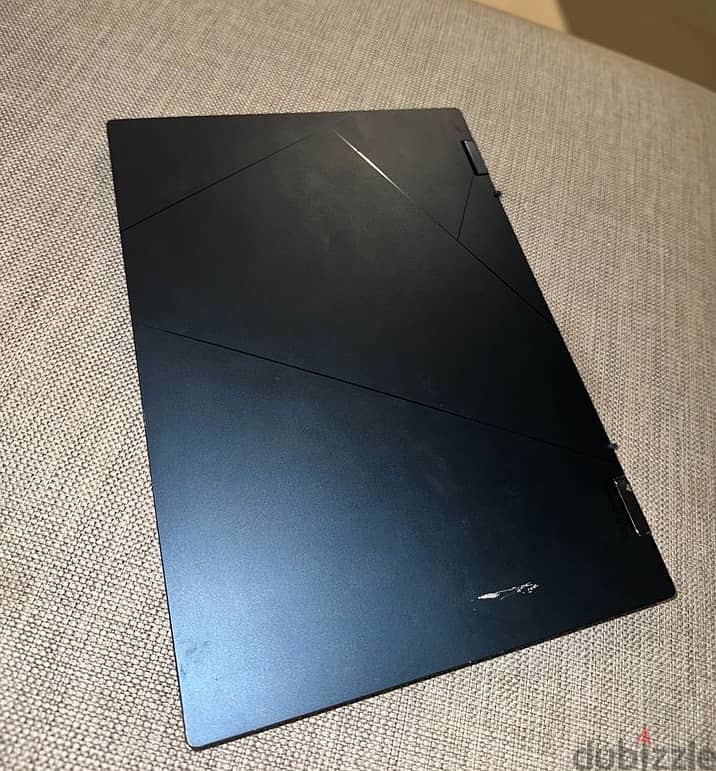 Asus Zenbook flip 14 Oled 2024 + mouse 1