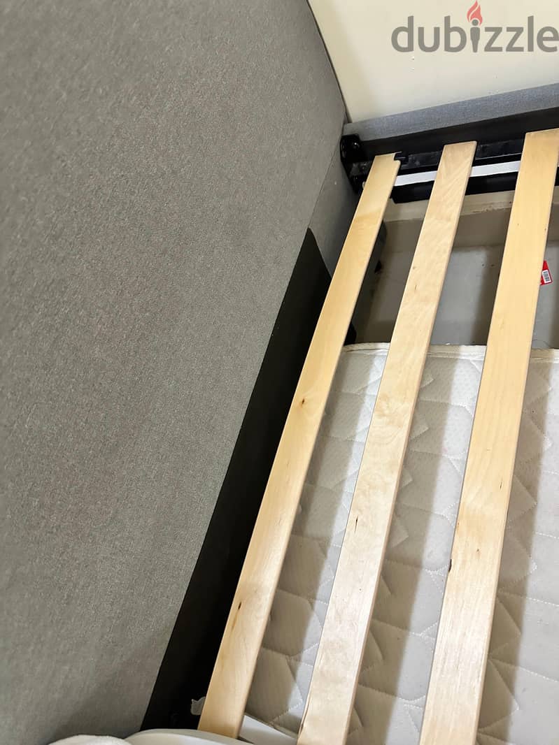 IKEA HAUGA king size bed frame 180*200 for urgent sale 3