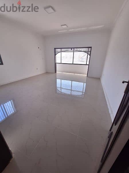 villa available in AL meshaf 5