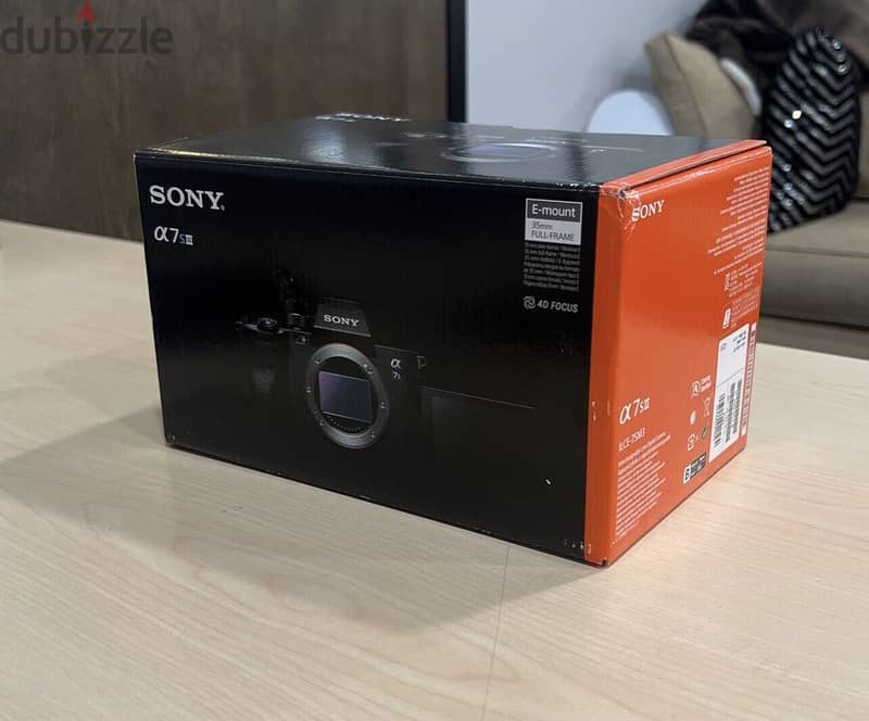 Sony Alpha A7S III Mirrorless   (Body Only) . . . 0