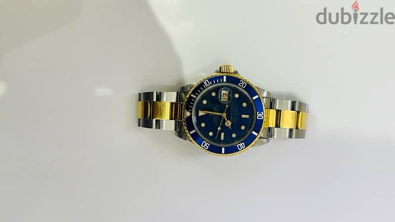 VINTAGE - ROLEX SUBMARINER GOLD & SILVER WATCH 0