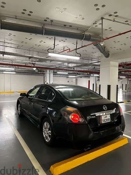 Nissan Altima 2011 4