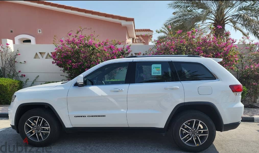 2021 Jeep Grand Cherokee, Laredo, perfect condition, Low Millage 0