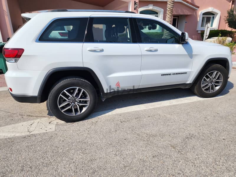 2021 Jeep Grand Cherokee, Laredo, perfect condition, Low Millage 1