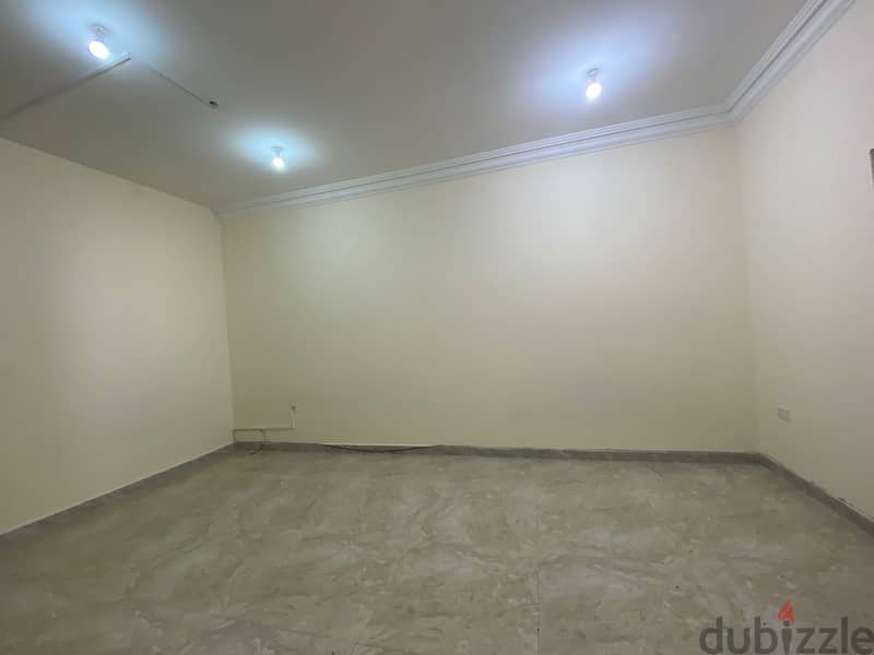 Large Studio for rent in Wukair 0