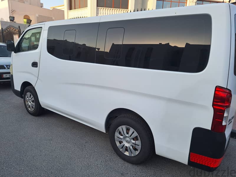 Nissan Urvan 2014 0