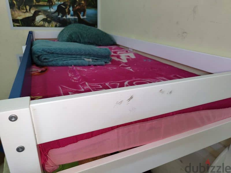 kids double bed Qr 650 only 1