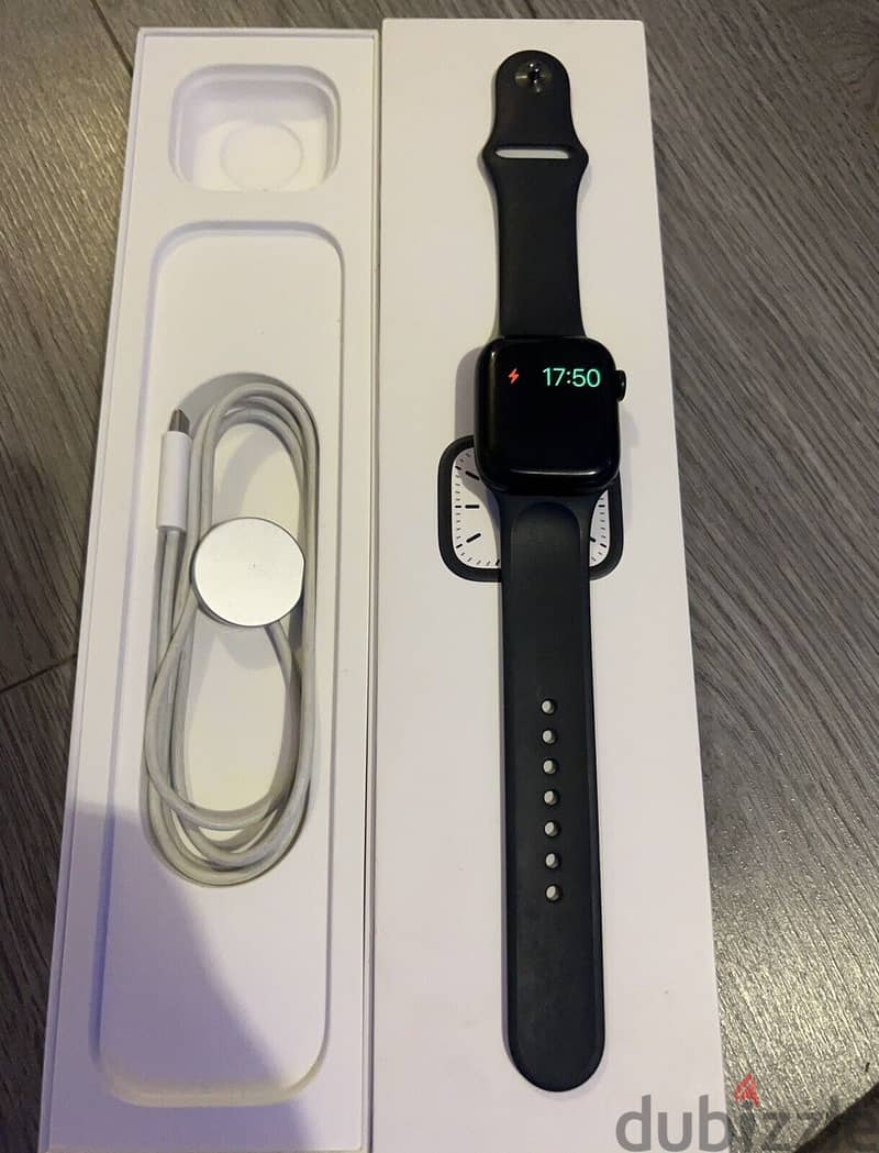 Apple Watch Series 7 - 41mm 45mm GPS Only & Cellular / Airpod 1