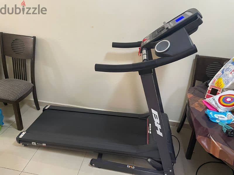 Treadmill in new condition, BH pioneer R3  series, 8