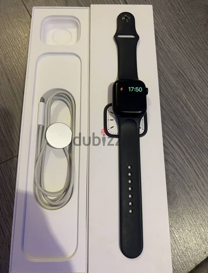 Apple Watch Series 7 - 41mm 45mm GPS Only & Cellular / Airpod 1