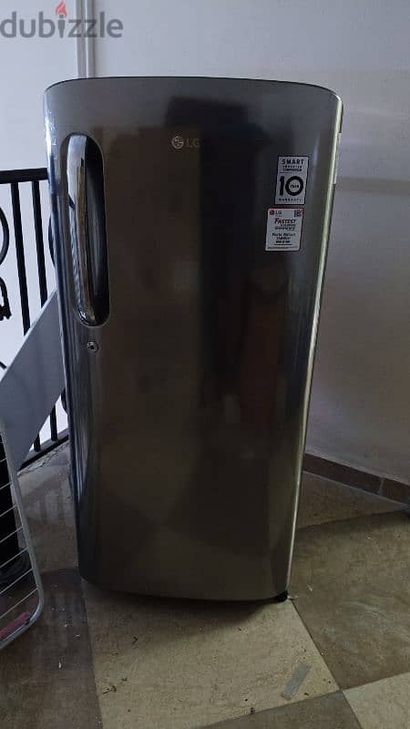 LG Refrigerator (Fridge) 4