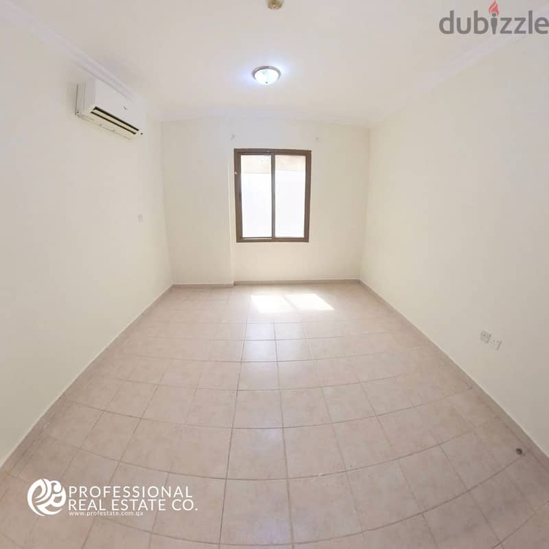 Unfurnished | 3 BHK Apartment in Najma | With 1 Month Free 3