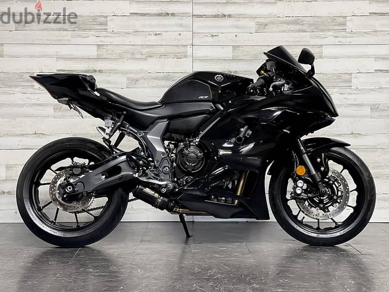 2023 Yamaha R7 +974 66574363 0