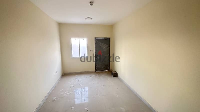 600 Store with 6 Room & Office For rent 6