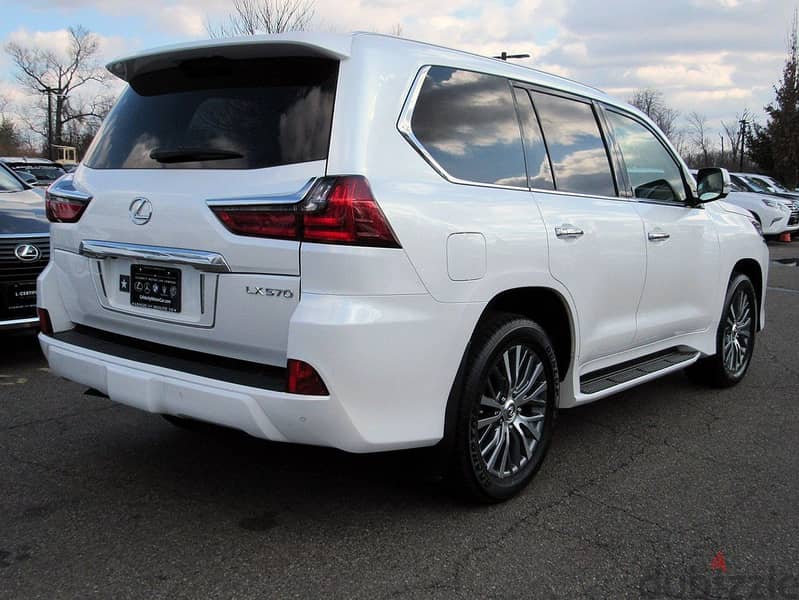 Lexus LX 570 2018 1