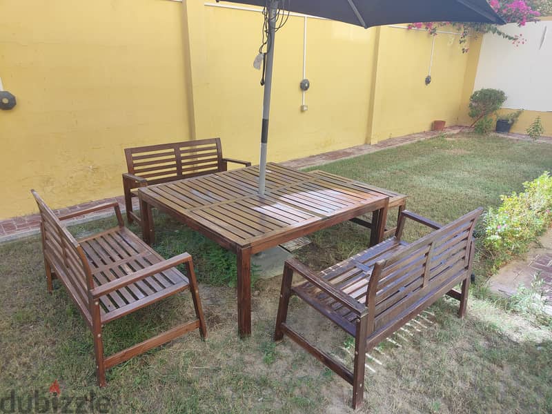 Wooden Outdoor set for sale in good condition 0