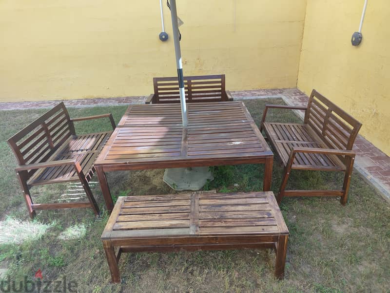 Wooden Outdoor set for sale in good condition 2