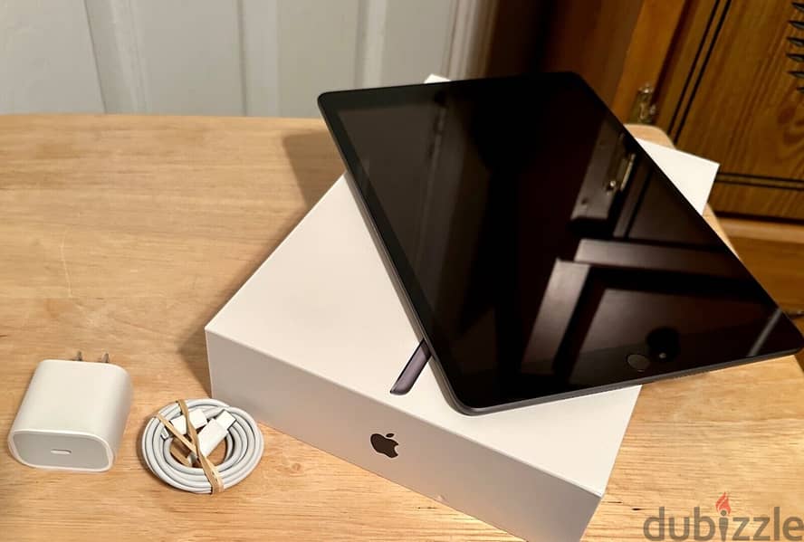 Apple 10.2" iPad 9th Gen (Wi-Fi, 64GB) 0